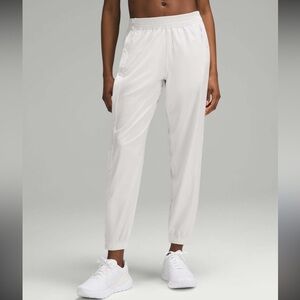 Banana Republic BR Standard Joggers Medium Beige Elastic Waist